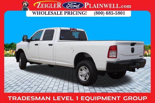 2023 Ram 3500 Tradesman photo 3