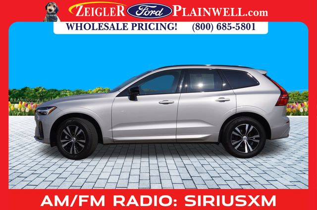 2024 Volvo XC60 B5 Core photo 2