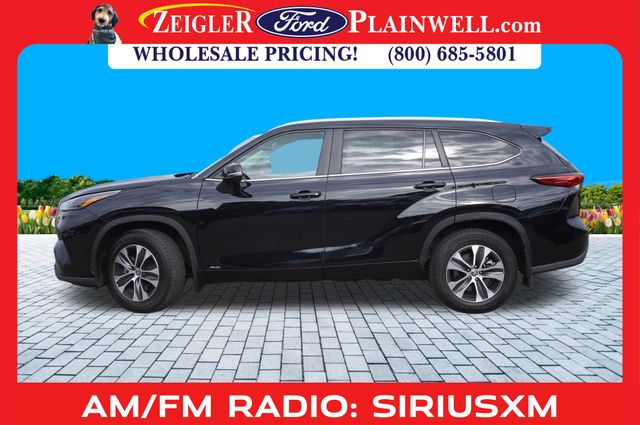 2023 Toyota Highlander Hybrid XLE photo 2