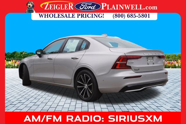 2023 Volvo S60 Recharge T8 Plus AWD photo 3