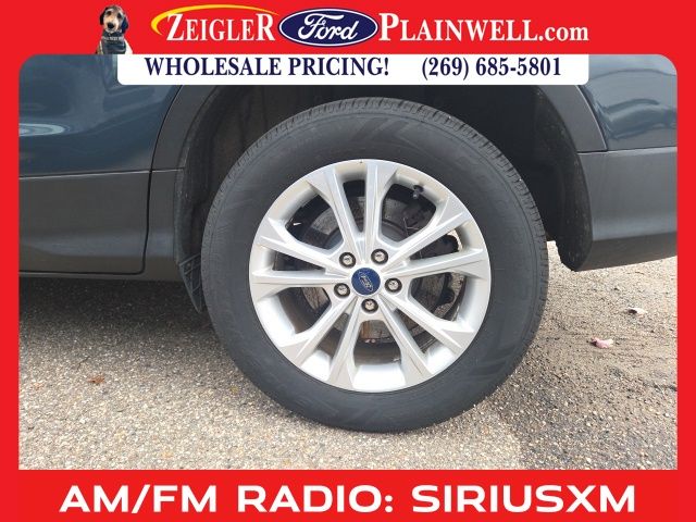 2019 Ford Escape SE photo 2