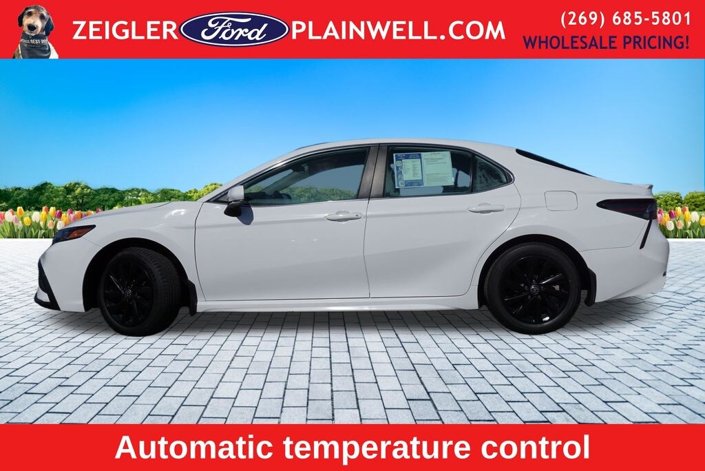 Used 2024 Toyota Camry SE Sedan