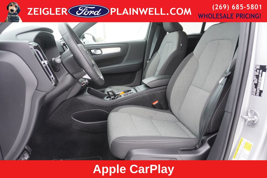 2024 VOLVO XC40 - Image 18