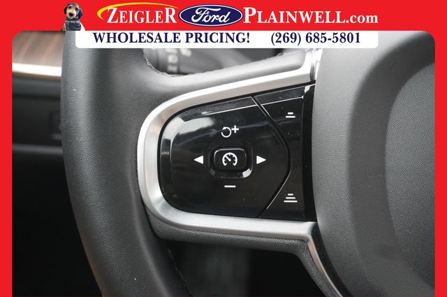 2023 VOLVO XC60 - Image 26