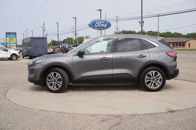 2022 Ford Escape SEL photo 2