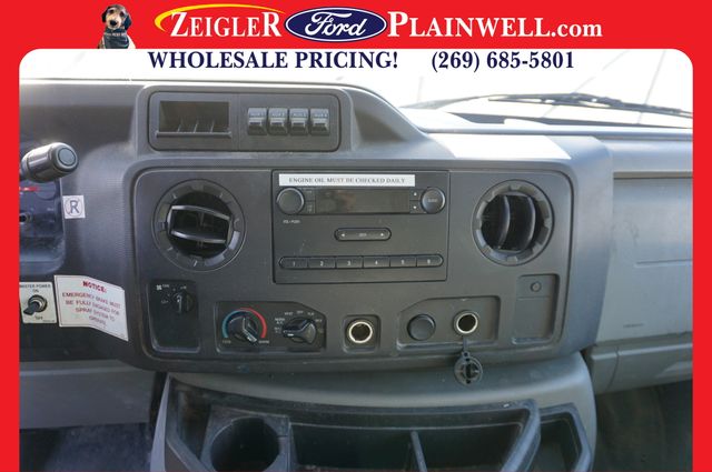 2011 FORD E-450 - Image 10