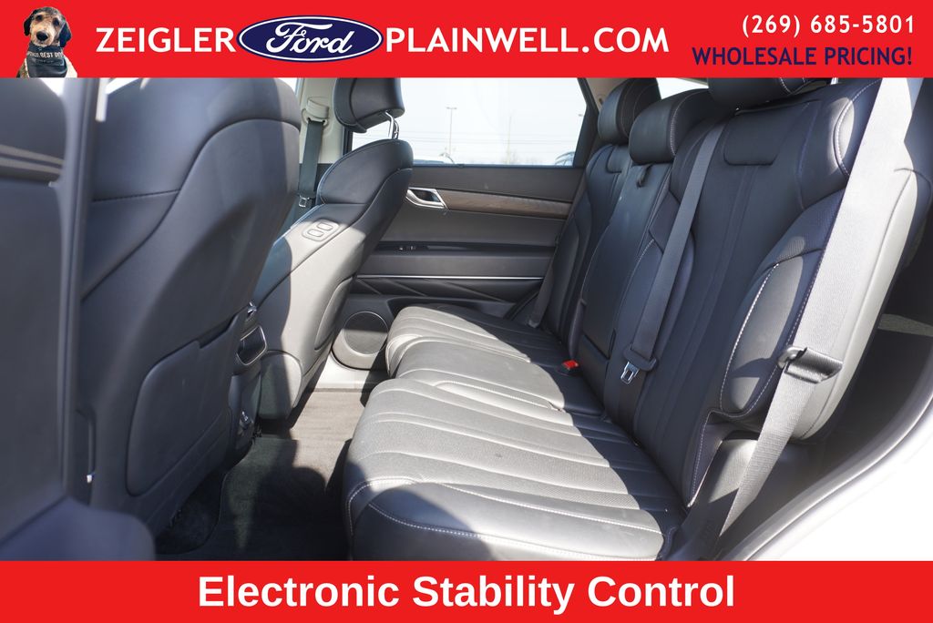 2024 GENESIS GV80 - Image 12