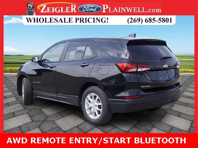 2023 Chevrolet Equinox LS photo 3