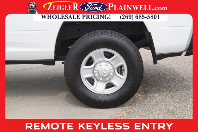 2023 RAM 3500 - Image 9