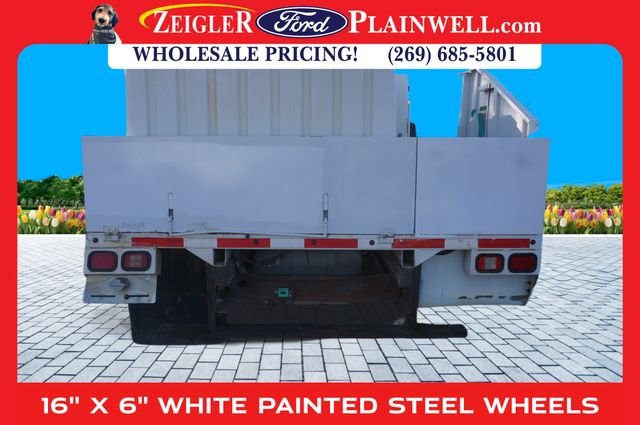 2011 FORD E-450 - Image 6