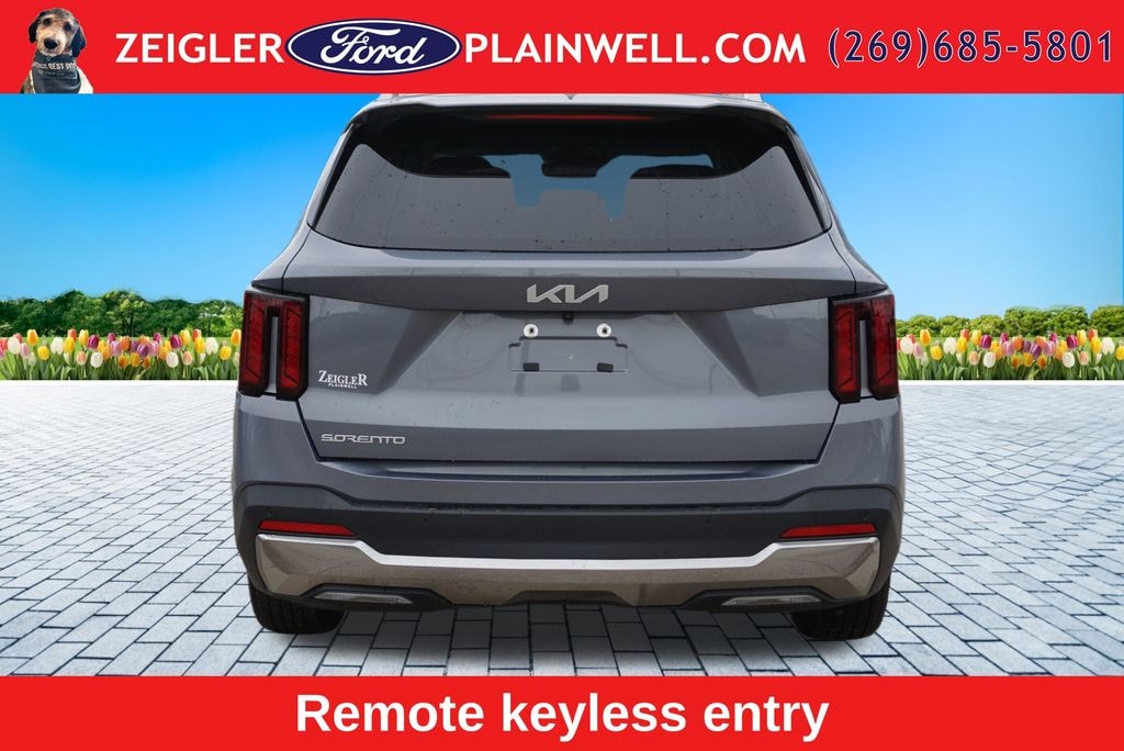 Used 2024 Kia Sorento S SUV