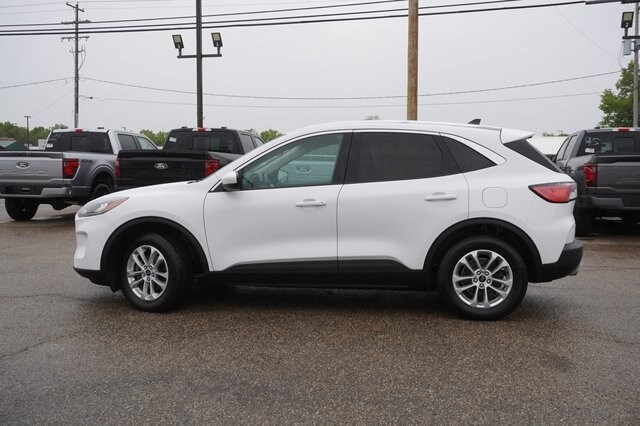 2020 Ford Escape SE photo 2