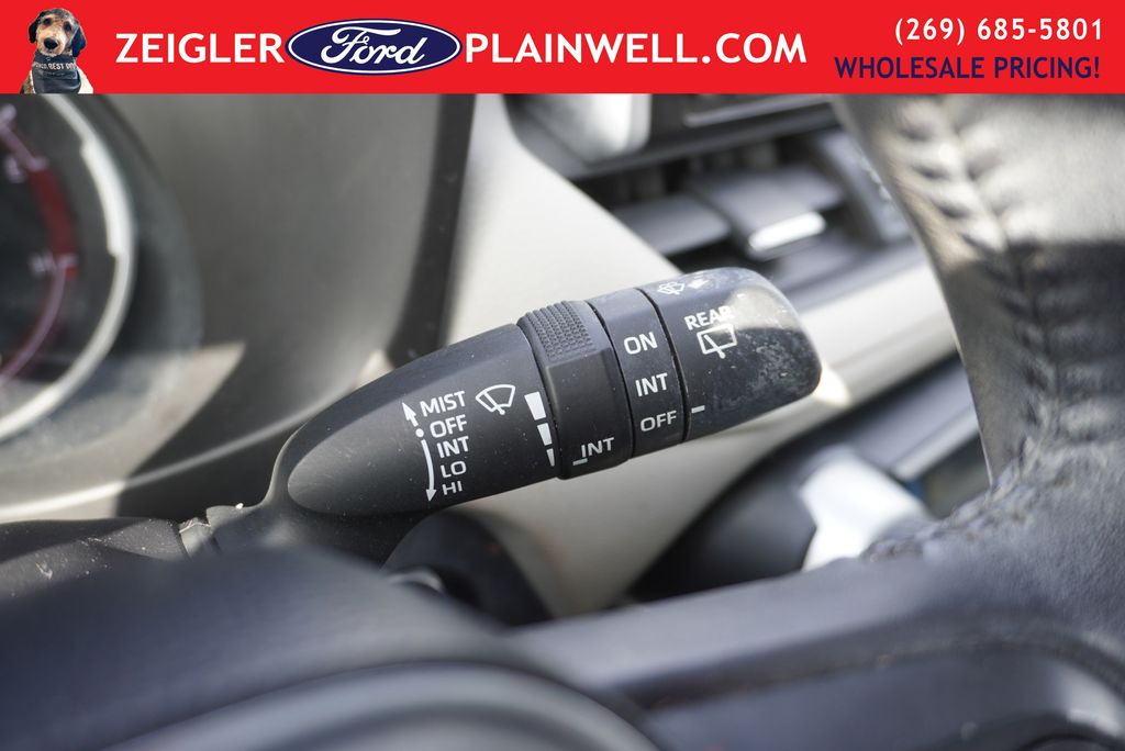 2019 TOYOTA RAV4 - Image 24