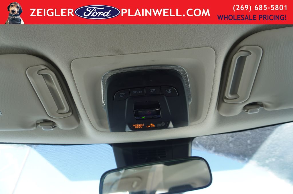 2025 TOYOTA COROLLA - Image 29