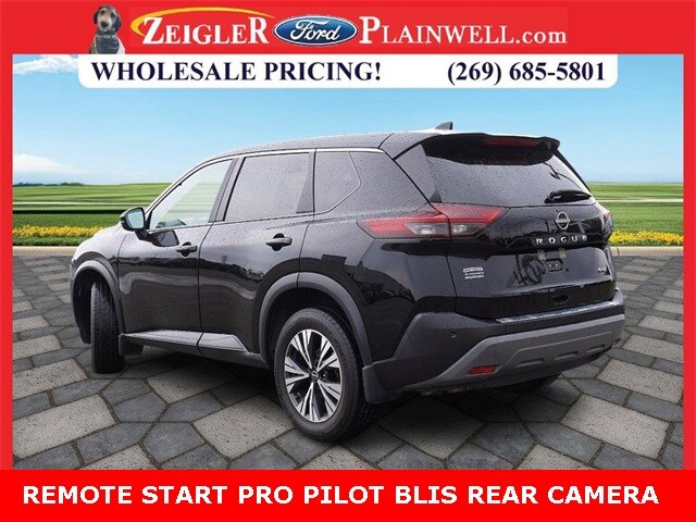 2023 Nissan Rogue SV photo 3