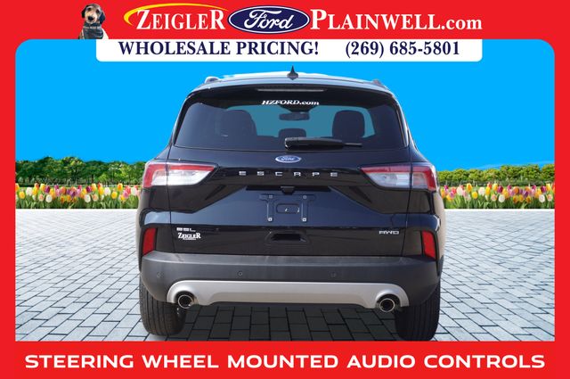 2021 Ford Escape SEL photo 3