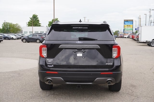 2022 Ford Explorer XLT Sport photo 4