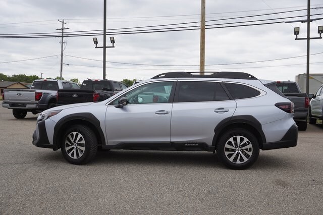 2023 Subaru Outback Premium photo 2