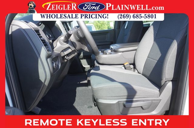 2024 RAM 3500 - Image 12