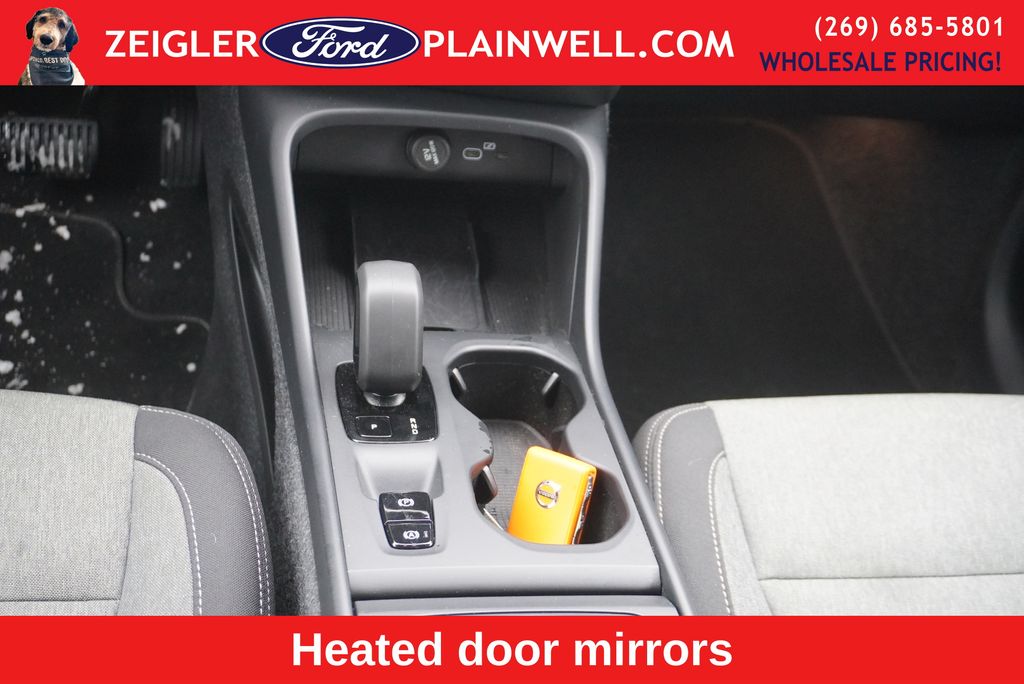 2024 VOLVO XC40 - Image 17