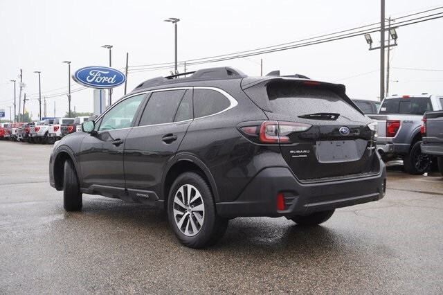 2022 Subaru Outback Premium photo 3