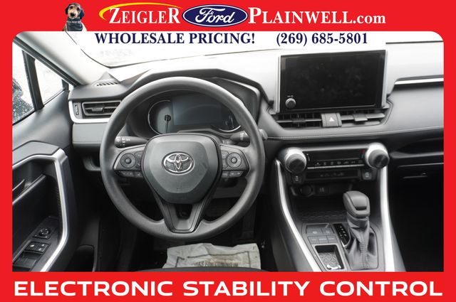 2025 TOYOTA RAV4 - Image 7