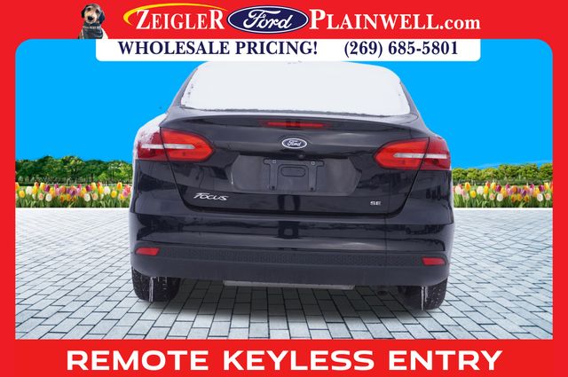 2017 Ford Focus SE photo 4