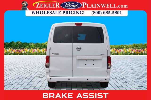 2020 Nissan NV200 SV photo 4