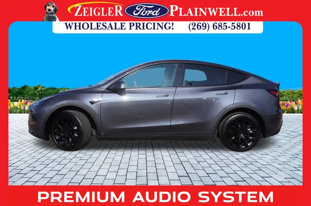 2023 Tesla Model Y Long Range photo 2
