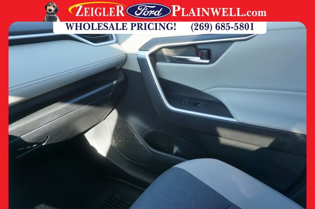 2022 TOYOTA RAV4 - Image 32