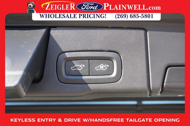 2018 VOLVO XC60 - Image 11