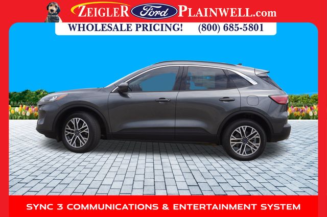 2020 Ford Escape SEL photo 2