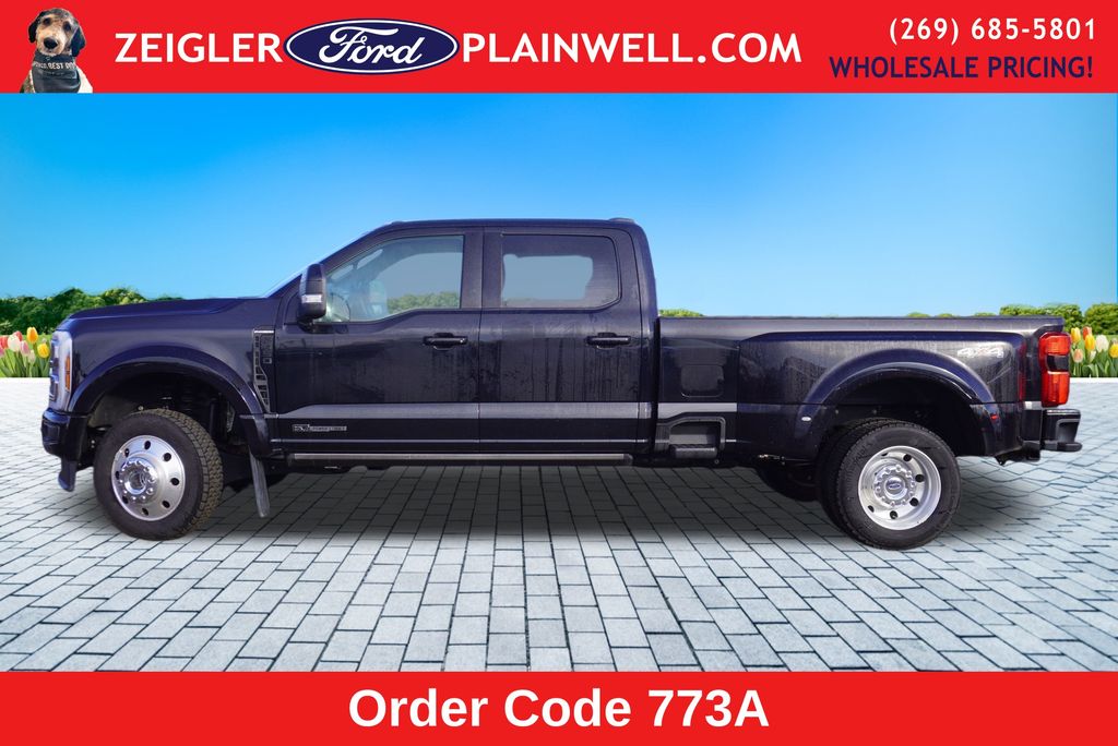 2025 FORD F-450 - Image 2