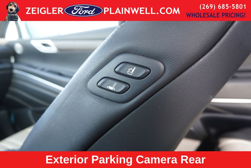 2024 GENESIS GV80 - Image 13