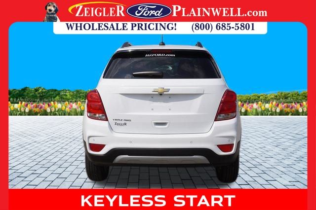 2022 Chevrolet Trax LT photo 4