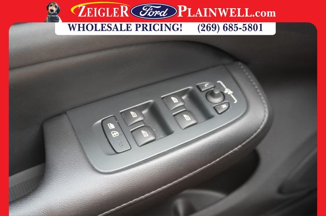 2023 VOLVO S60 - Image 29