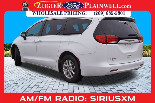 2020 Chrysler Voyager LXi photo 2