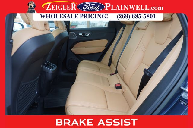 2023 VOLVO XC60 - Image 12