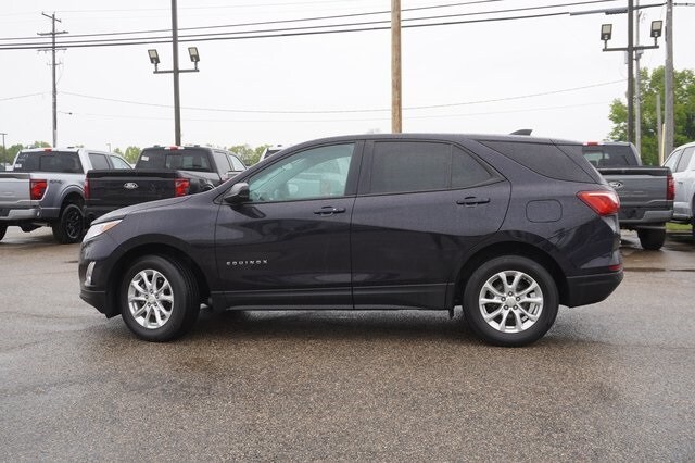 2020 Chevrolet Equinox LS photo 2