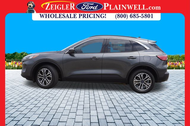 2020 Ford Escape SEL photo 2