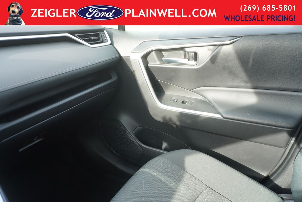 2022 TOYOTA RAV4 - Image 32