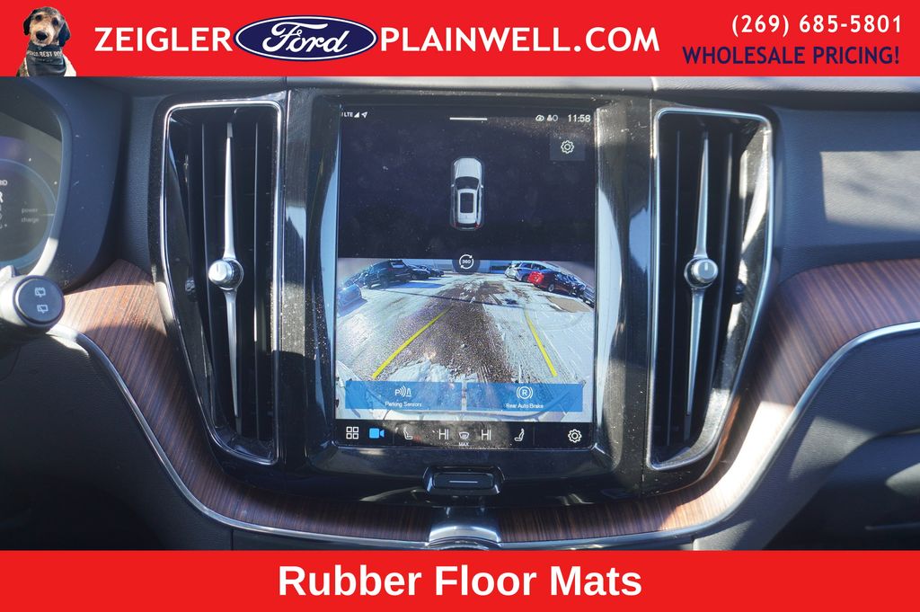 2023 VOLVO XC60 - Image 20