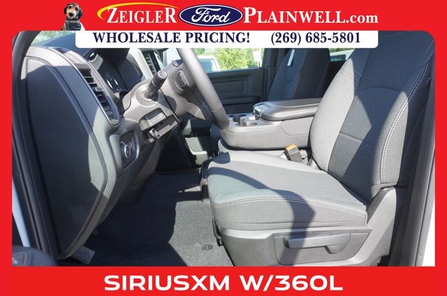 2024 RAM 3500 - Image 13