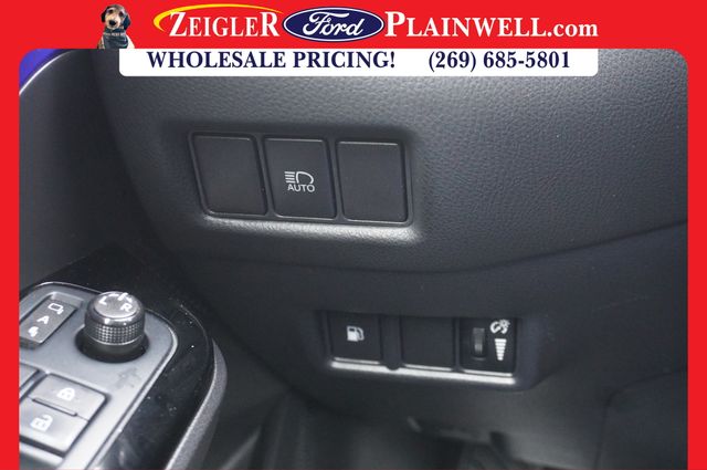 2022 TOYOTA C-HR - Image 24