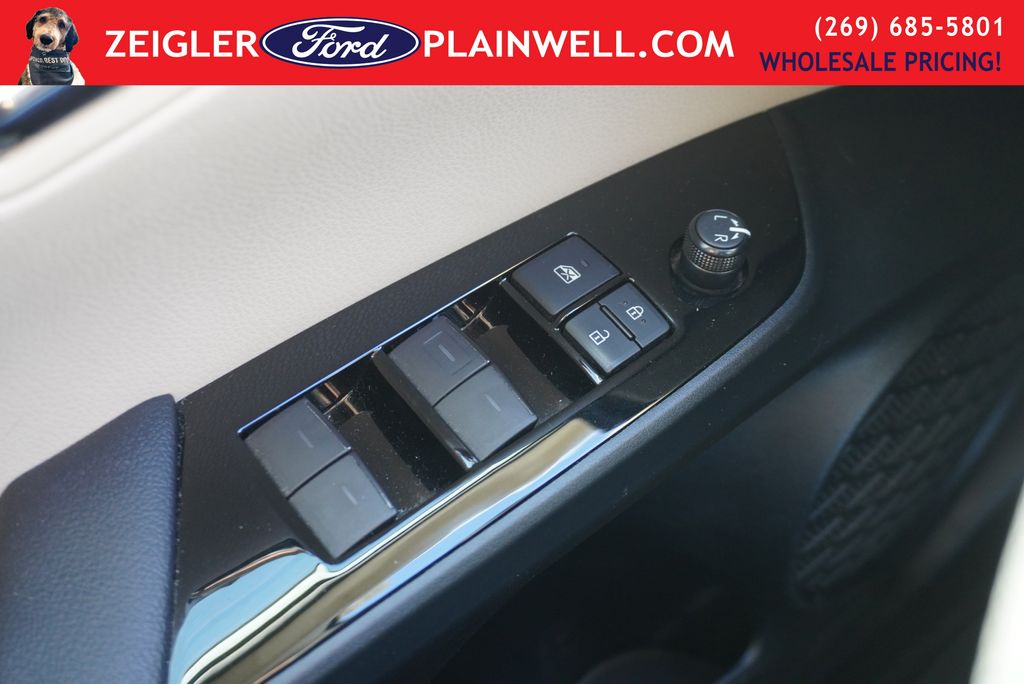 2019 TOYOTA PRIUS - Image 28