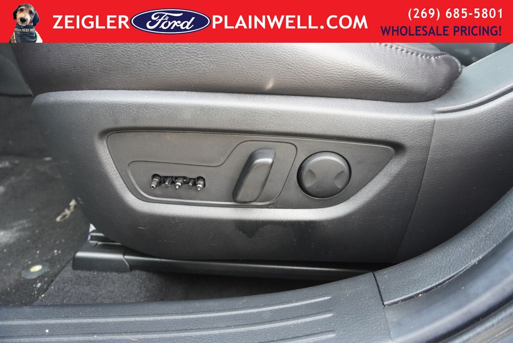 2025 MAZDA CX-50 - Image 20