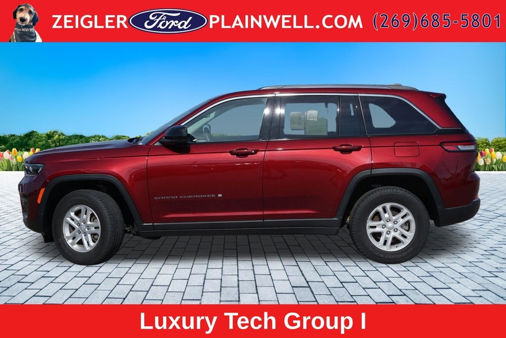Used 2023 Jeep Grand Cherokee Laredo SUV