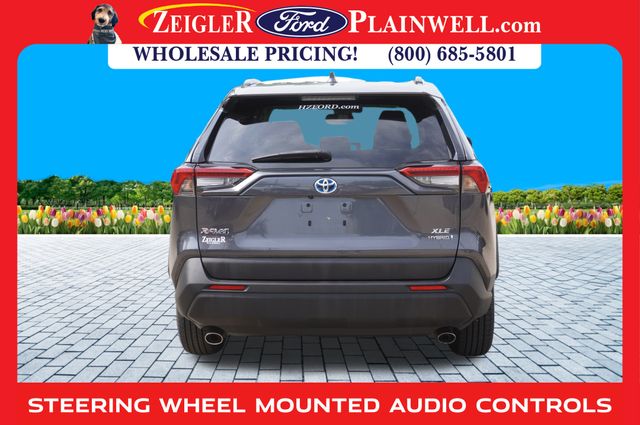2023 Toyota RAV4 Hybrid XLE photo 4