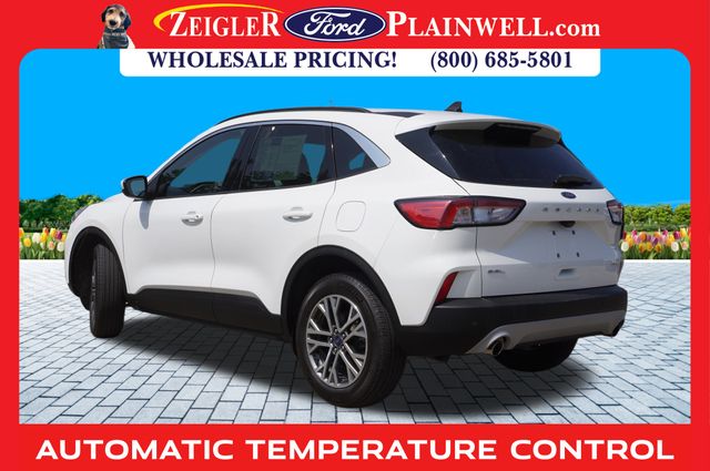 2021 Ford Escape SEL photo 3