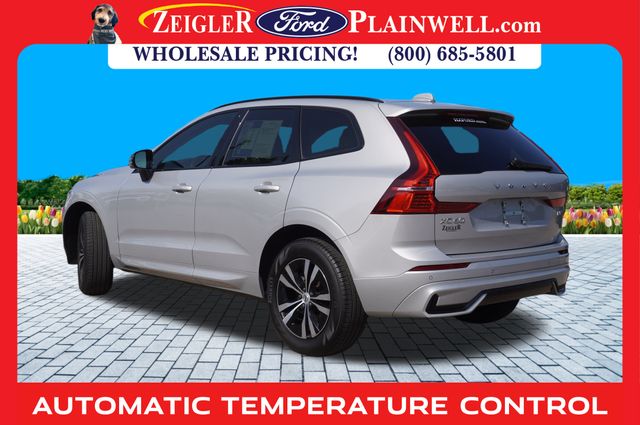 2024 Volvo XC60 B5 Core photo 3